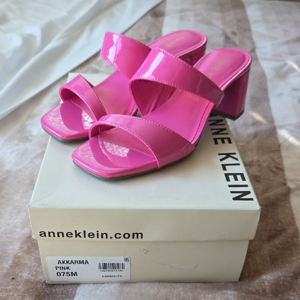 Anne Klein Karma Block Heel in Pink Patent--Never Worn